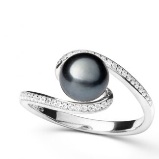 Geschwungener Ring mit schwarzer Perle 7.5-8 mm mittig, Zirkonia, 925er rhodiniertes Silber, Gaura Pearls, Estland*