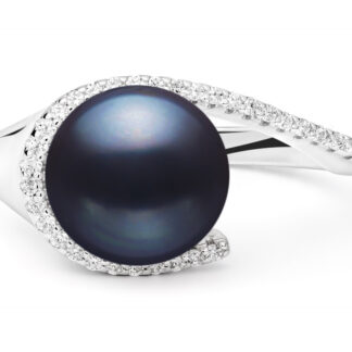 Perlenring schwarz 9.5-10 mm umfasst mit Zirkonia, 925er rhodiniertes Silber, Gaura Pearls, Estland*